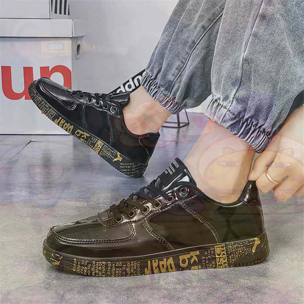 Round Foot Size 45 Sneakers Wh - Tech Office Names recensione e prezzo